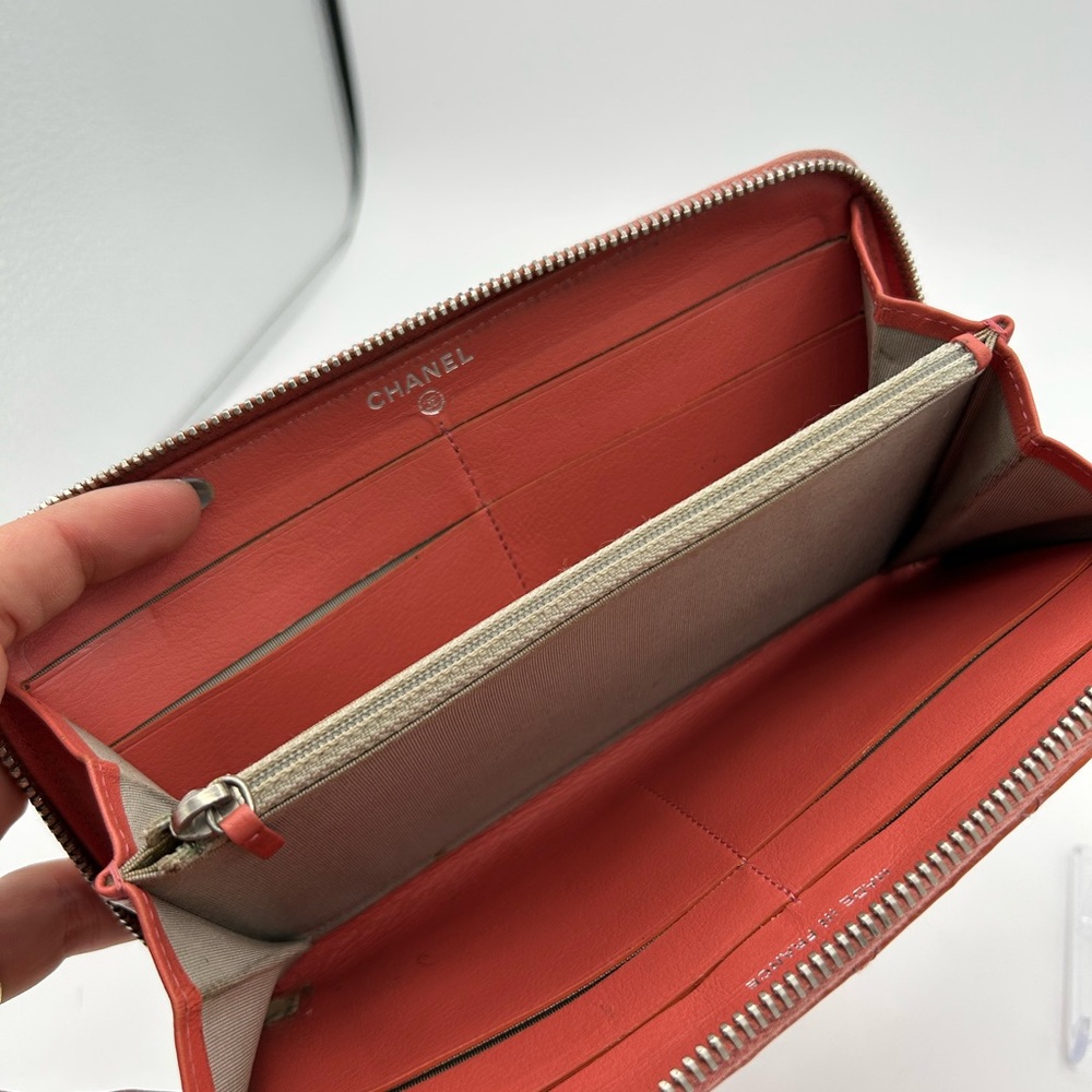 Chanel Quilted Patent Leather Wallet – Coral Red – CC Zip Wallet - Picture 7 of 9